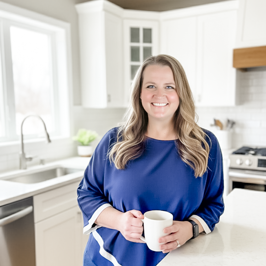 Heather Stephens founder of Wise Owl Marketing and Peaceful Marketing for Coaches