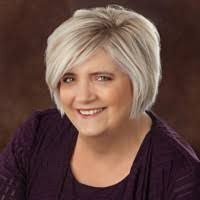 maggie moore headshot